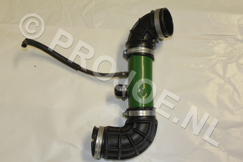 Lancia Integrale air intake pipe