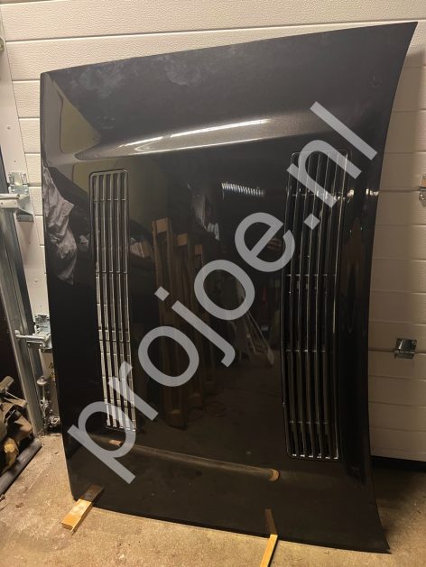 Lancia Delta Integrale 16V bonnet