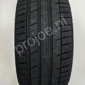 Extra wide Tyre – tire 245-35-17